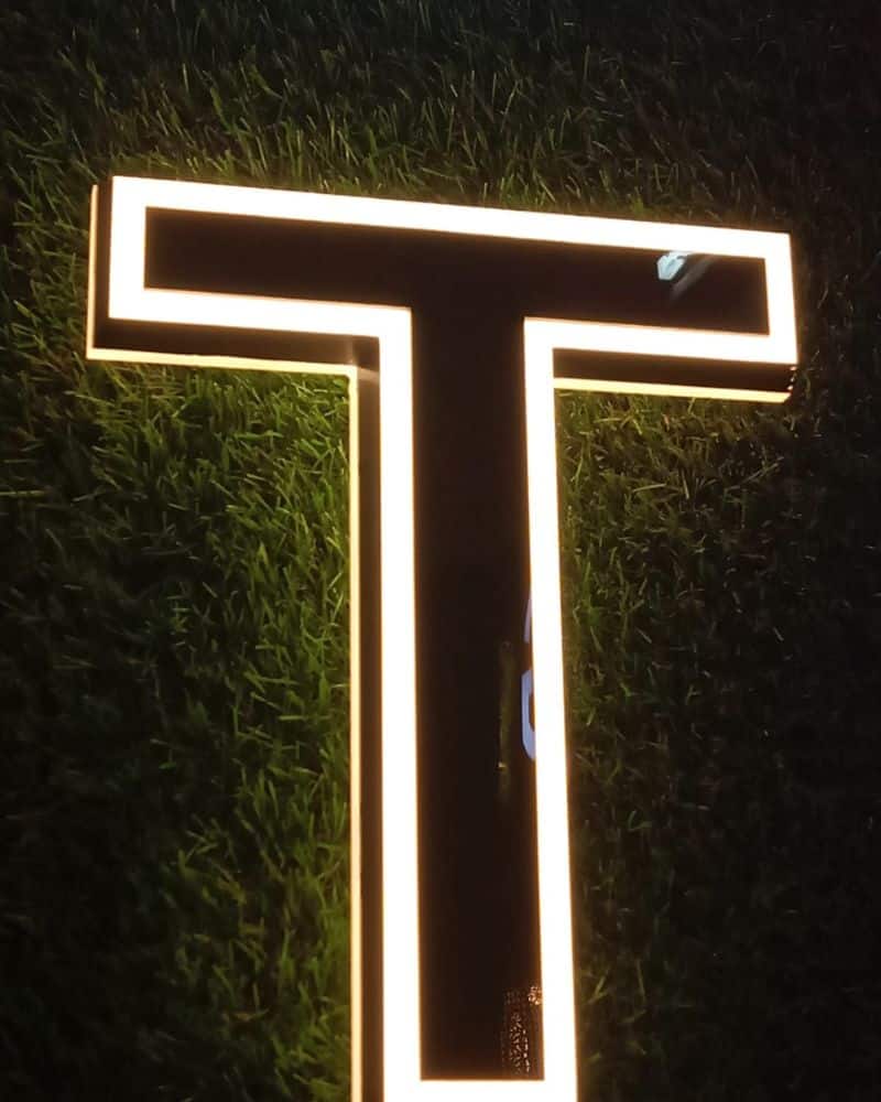 led letter